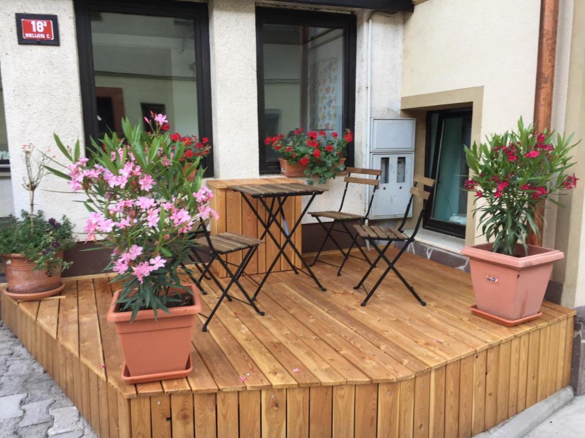 Castle Way Apartments Tamy Блед Екстериор снимка