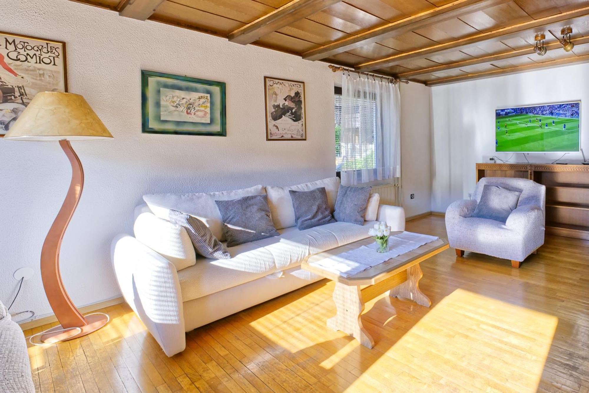 Castle Way Apartments Tamy Блед Екстериор снимка