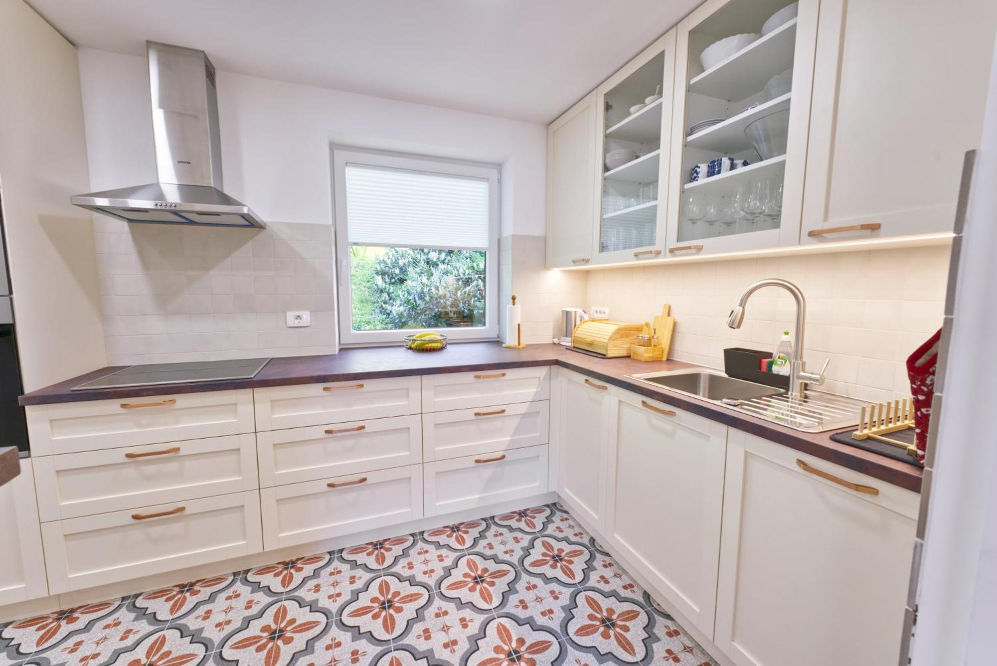 Castle Way Apartments Tamy Блед Екстериор снимка