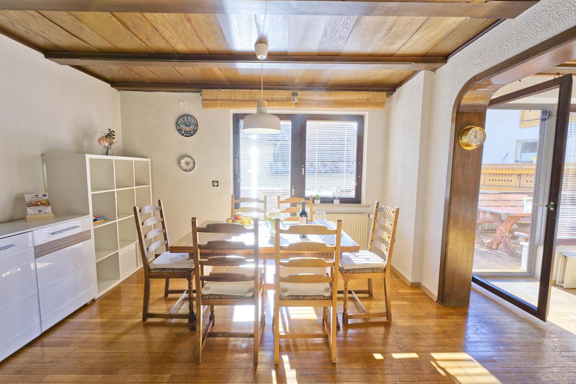 Castle Way Apartments Tamy Блед Екстериор снимка