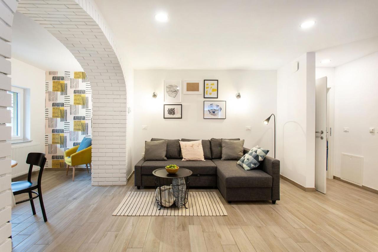 Castle Way Apartments Tamy Блед Екстериор снимка